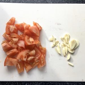 营养番茄鸡蛋面🍜（快手、纯天然）的做法 步骤2