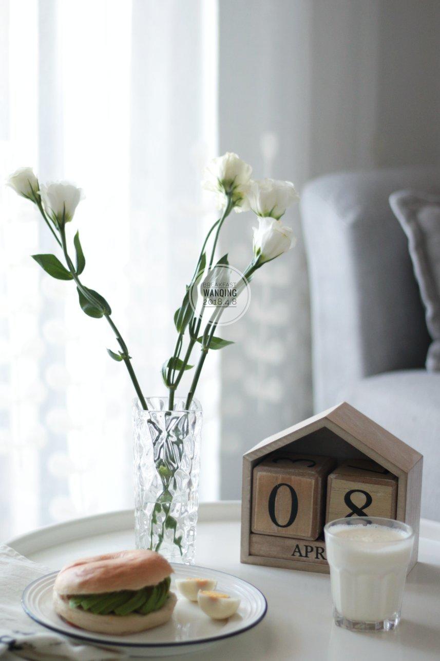 说好的早餐呢？