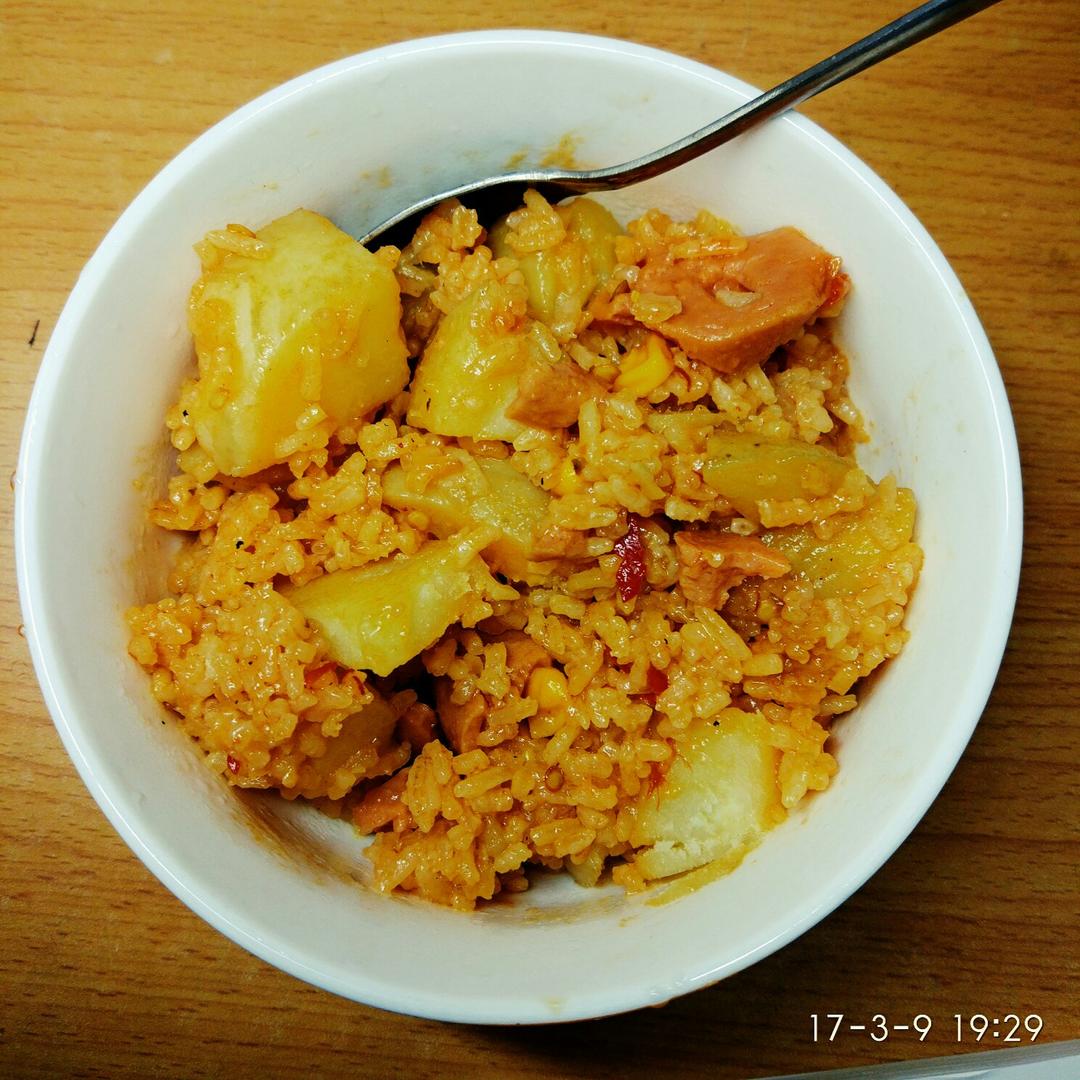 香肠土豆焖饭【一人也要吃好版】