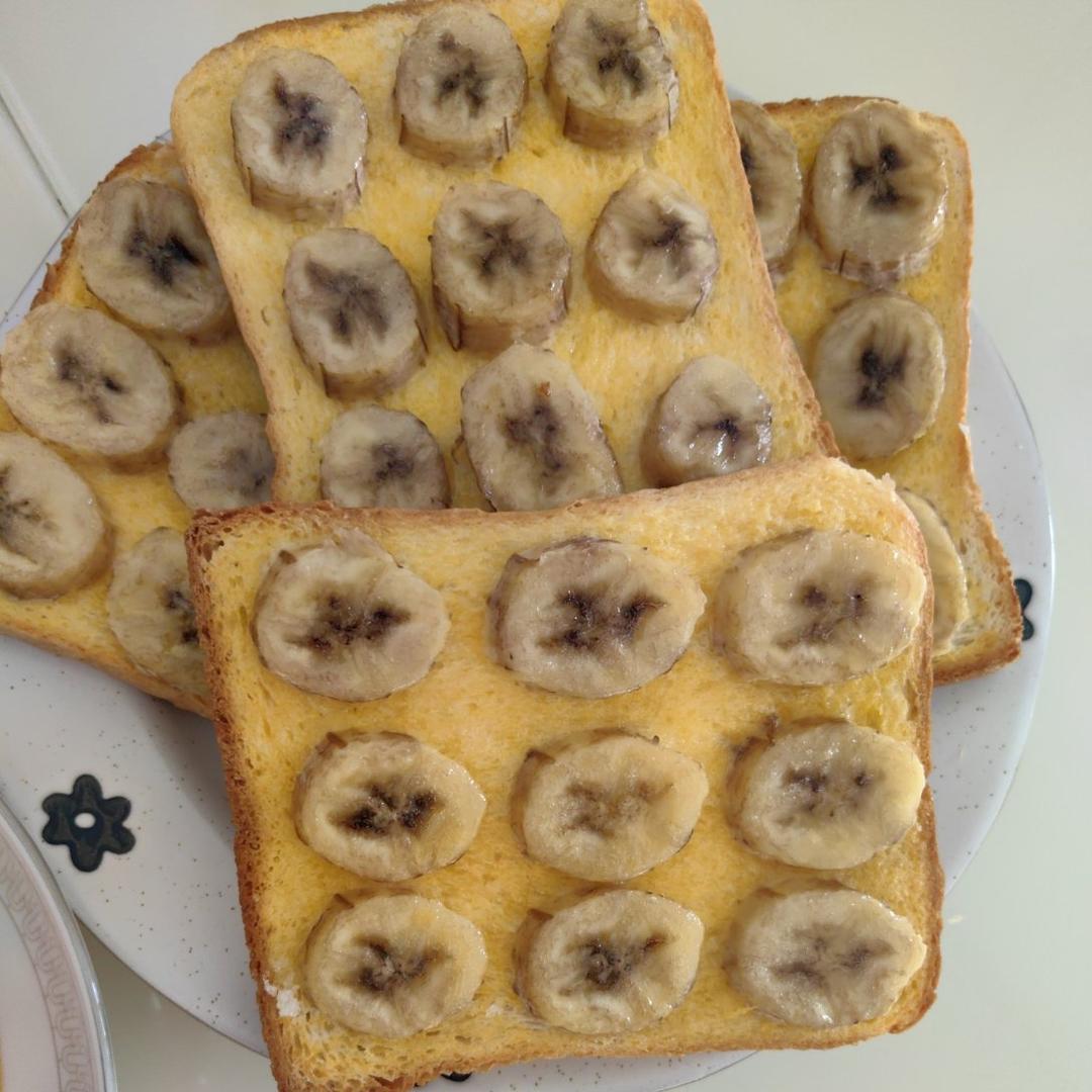 吐司的一百种吃法之香蕉烤吐司，入口酥脆，香甜异常