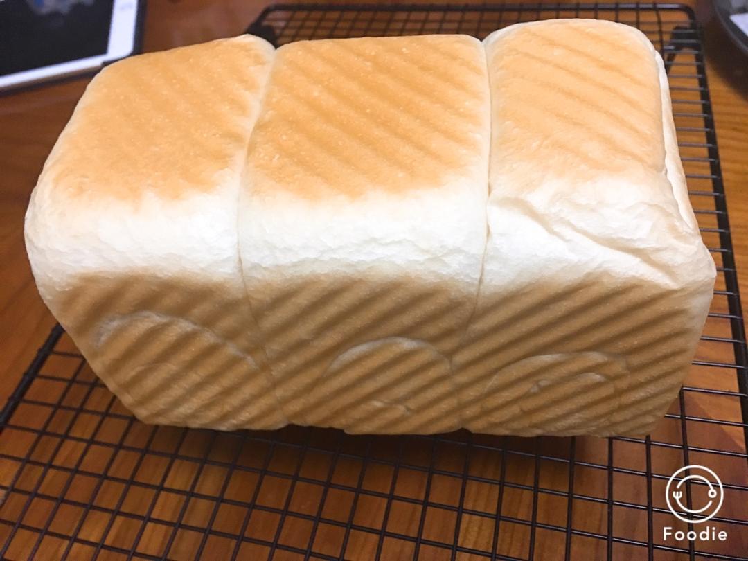 《Tinrry+》软绵绵的白吐司