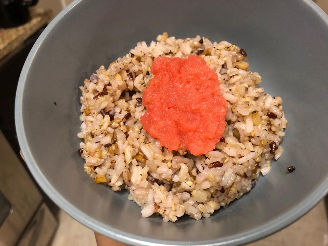 J家教我做饭之nino的明太子大蒜拌饭