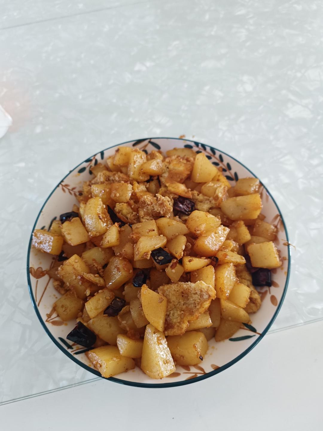 香辣过瘾的孜然土豆火腿，比路边摊还好吃
