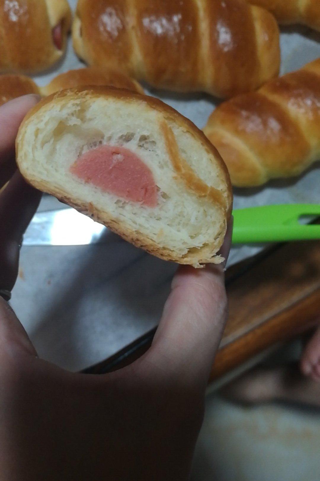 葱香肠卷面包