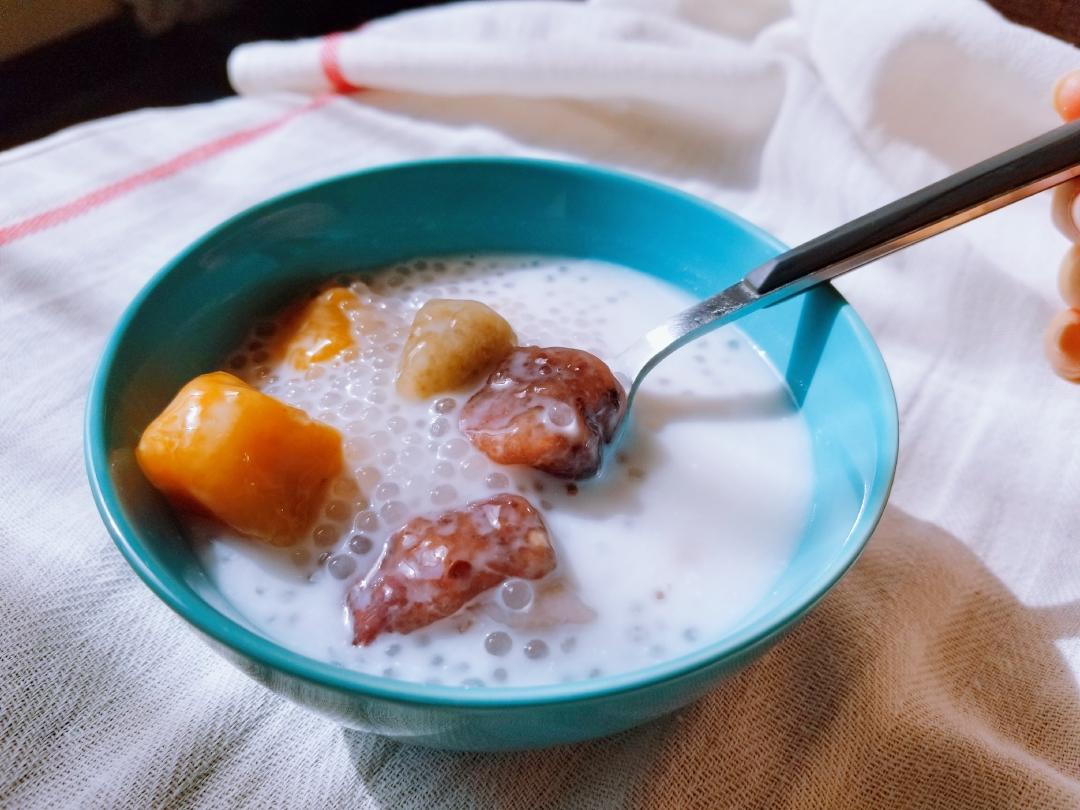 减脂100天Day73：芋圆椰奶西米露的做法