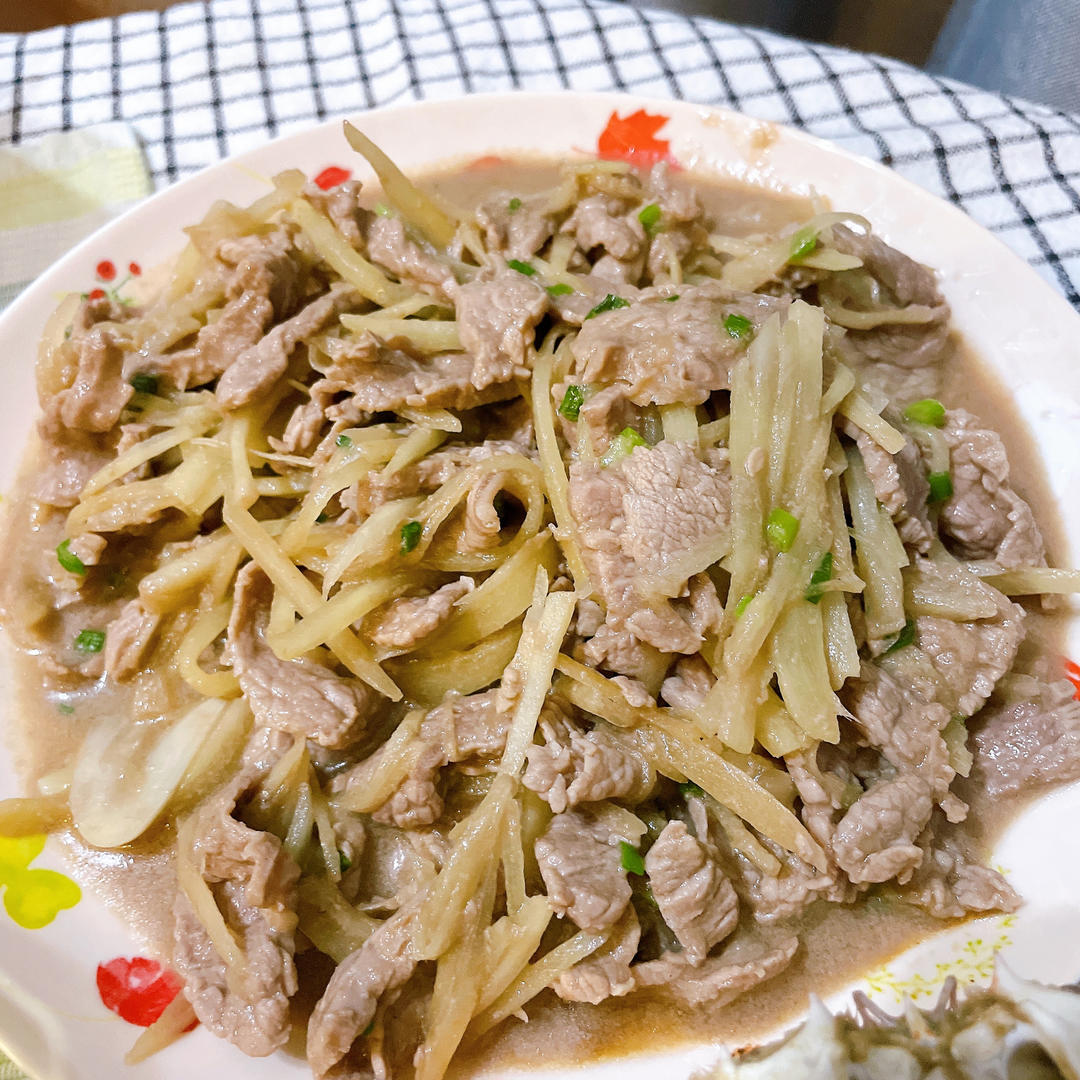 姜丝炒牛肉 十分钟快手菜 零厨艺 方便快捷又美味