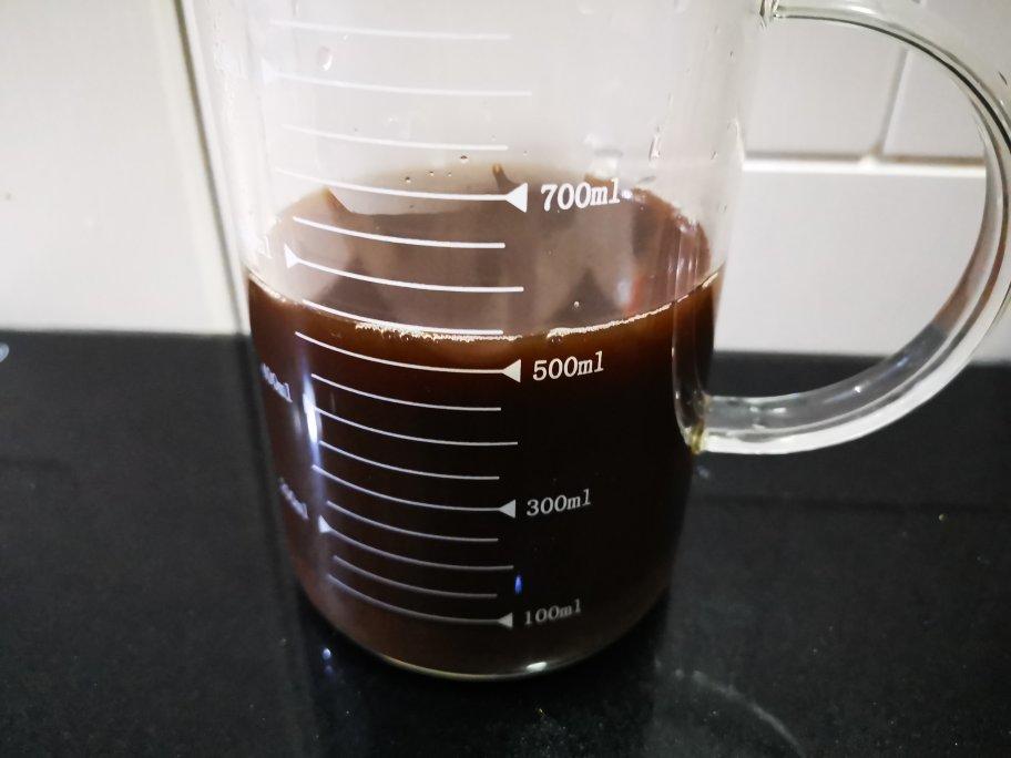 孔雀鱼的尾巴做的小美熬中药