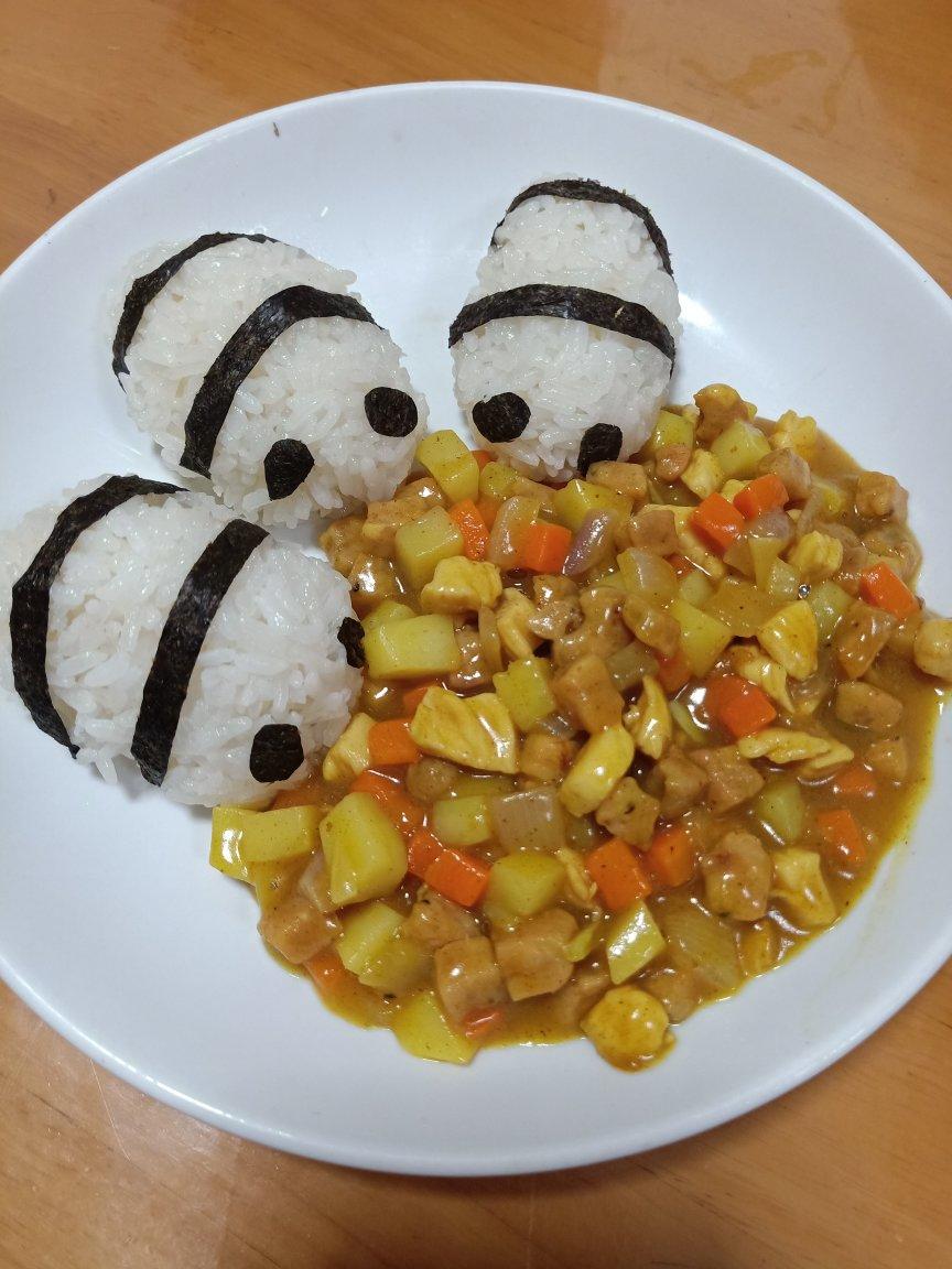 咖喱饭之熊猫吃翔