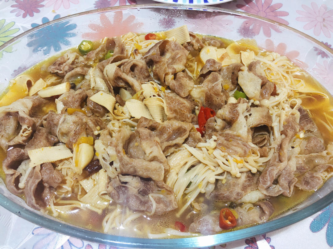 唇齿留香的爽口金汤肥牛卷