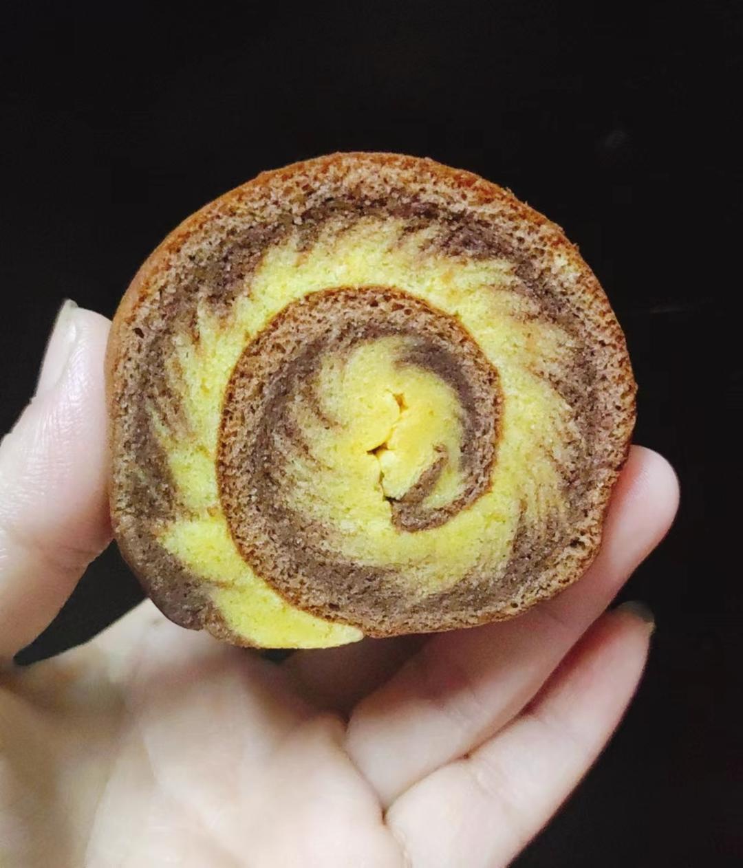 可可旋风蛋糕卷