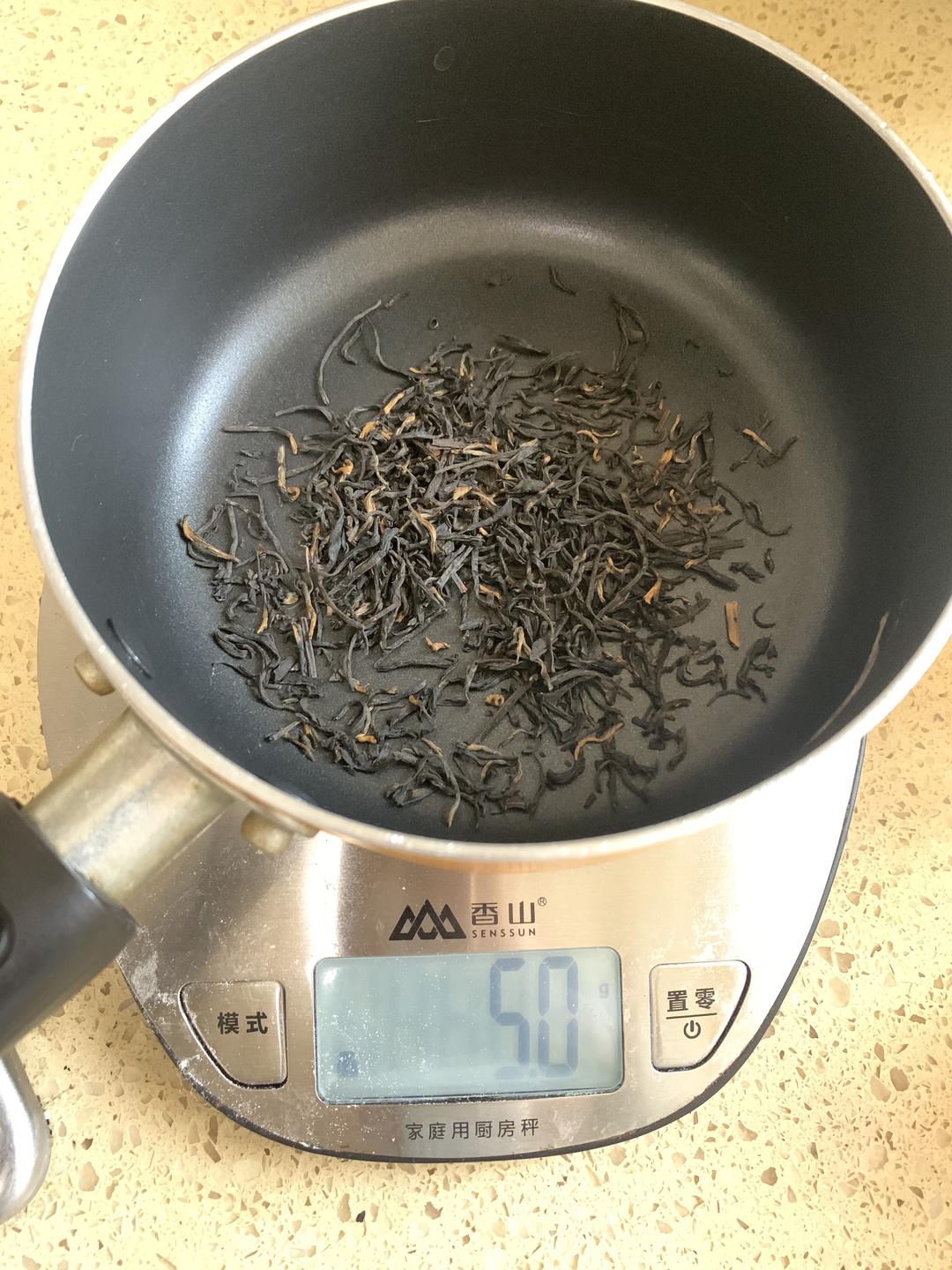 自制健康奶茶不发胖的做法 步骤1