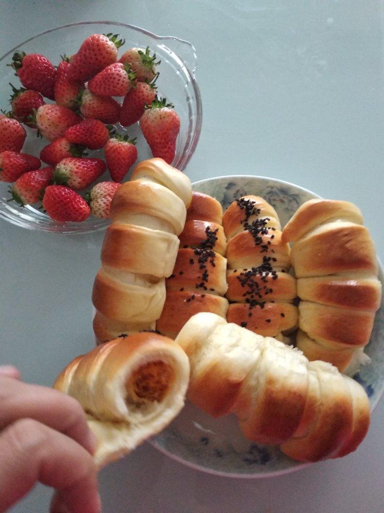 一次性发酵牛角肉松面包（无糖低油）