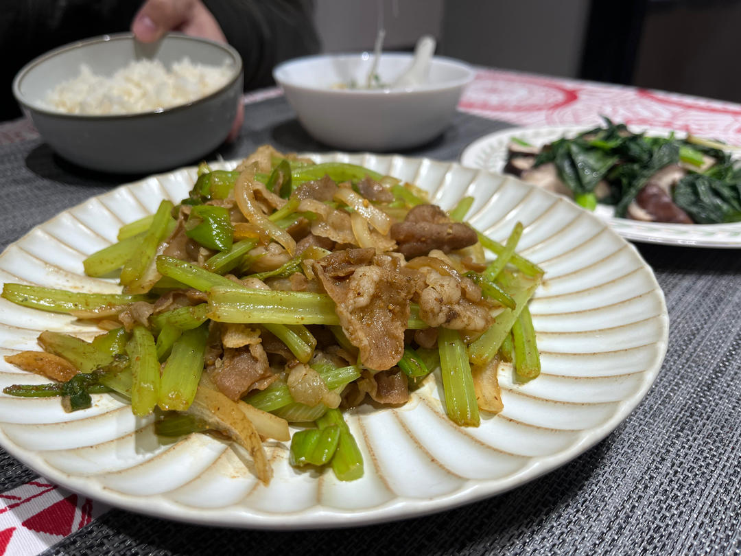 爆炒羊肉卷