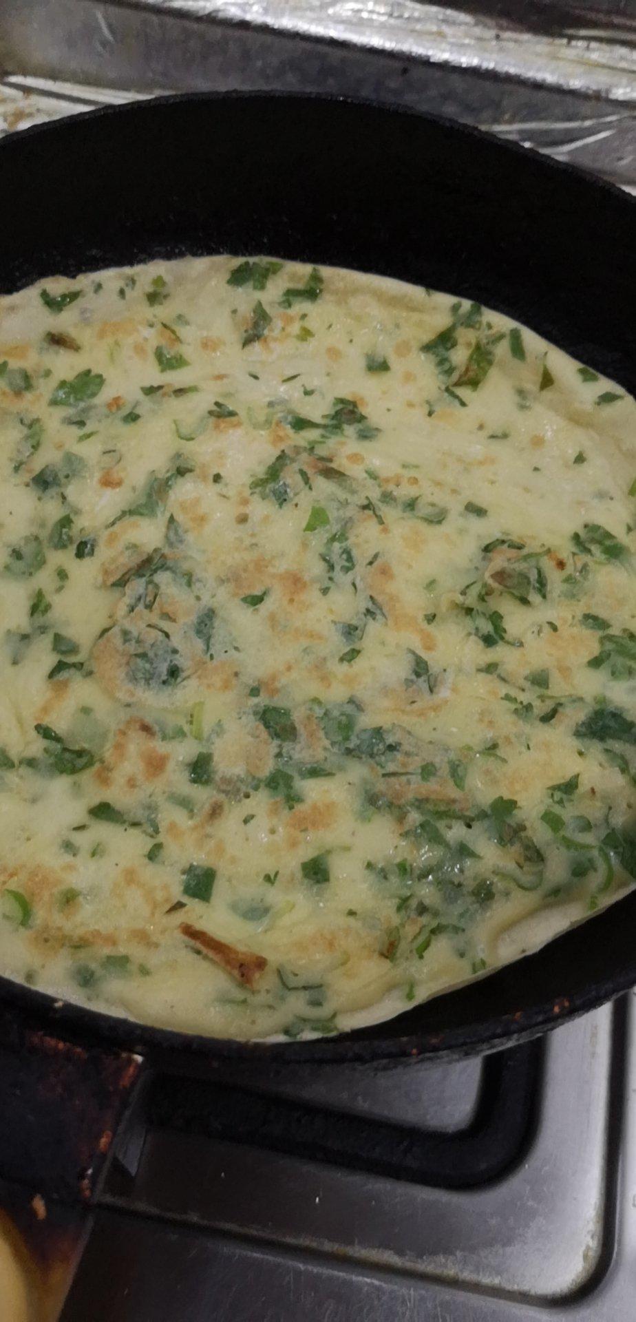 芹菜叶鸡蛋饼