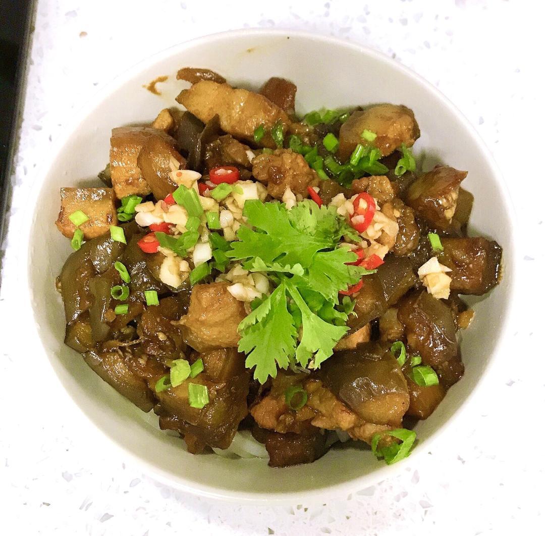 老饭骨茄子汆面