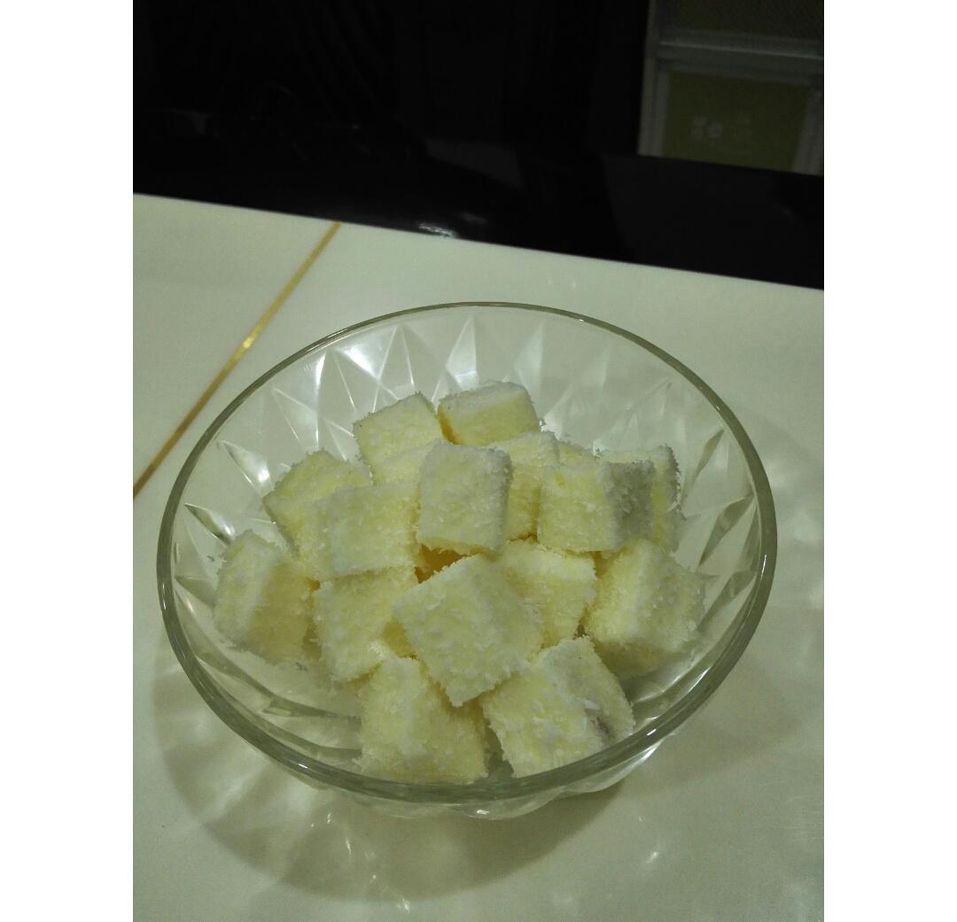 完胜85度C牛奶椰丝小方