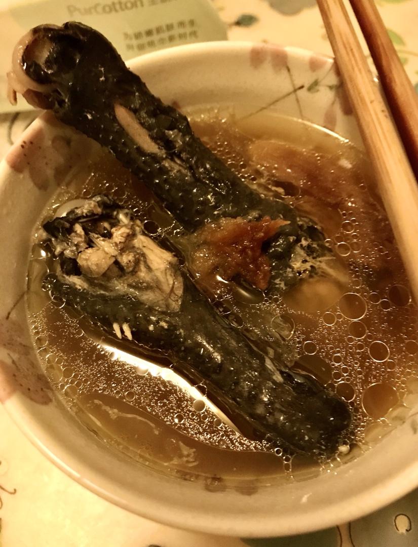 枸杞红枣乌鸡汤
