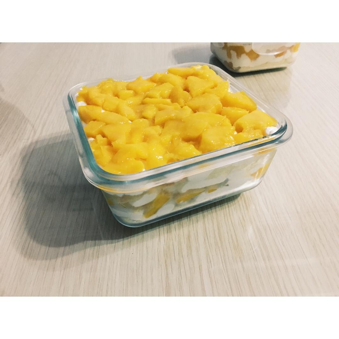 水果盒子蛋糕