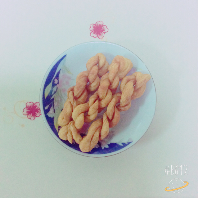 鸡蛋小麻花