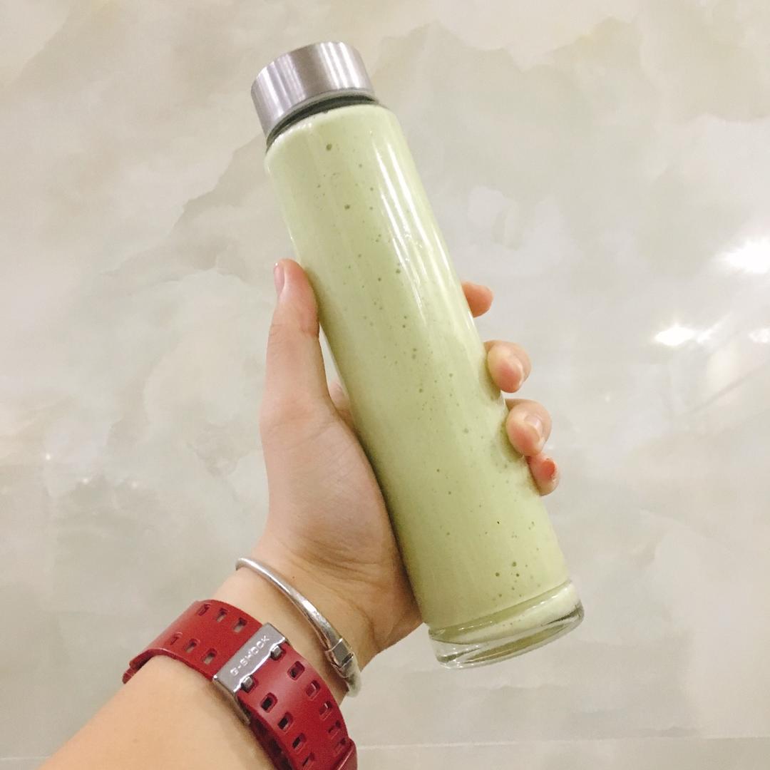 牛油果奶昔