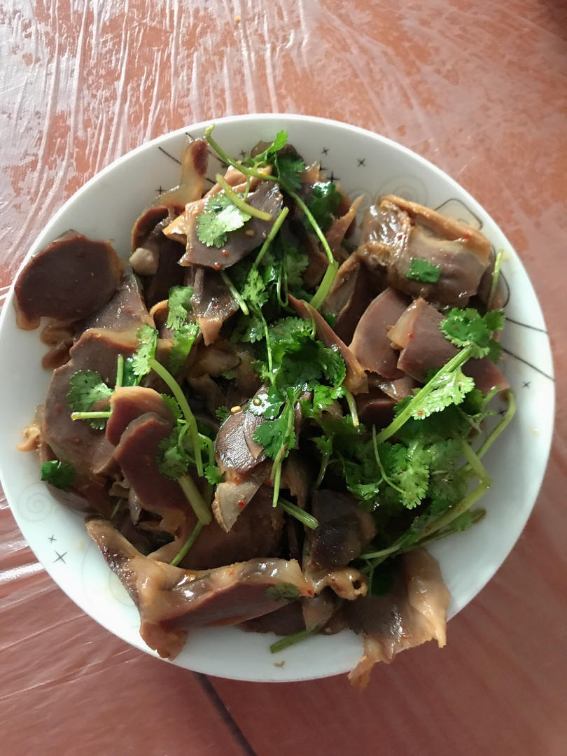 凉拌鸡胗