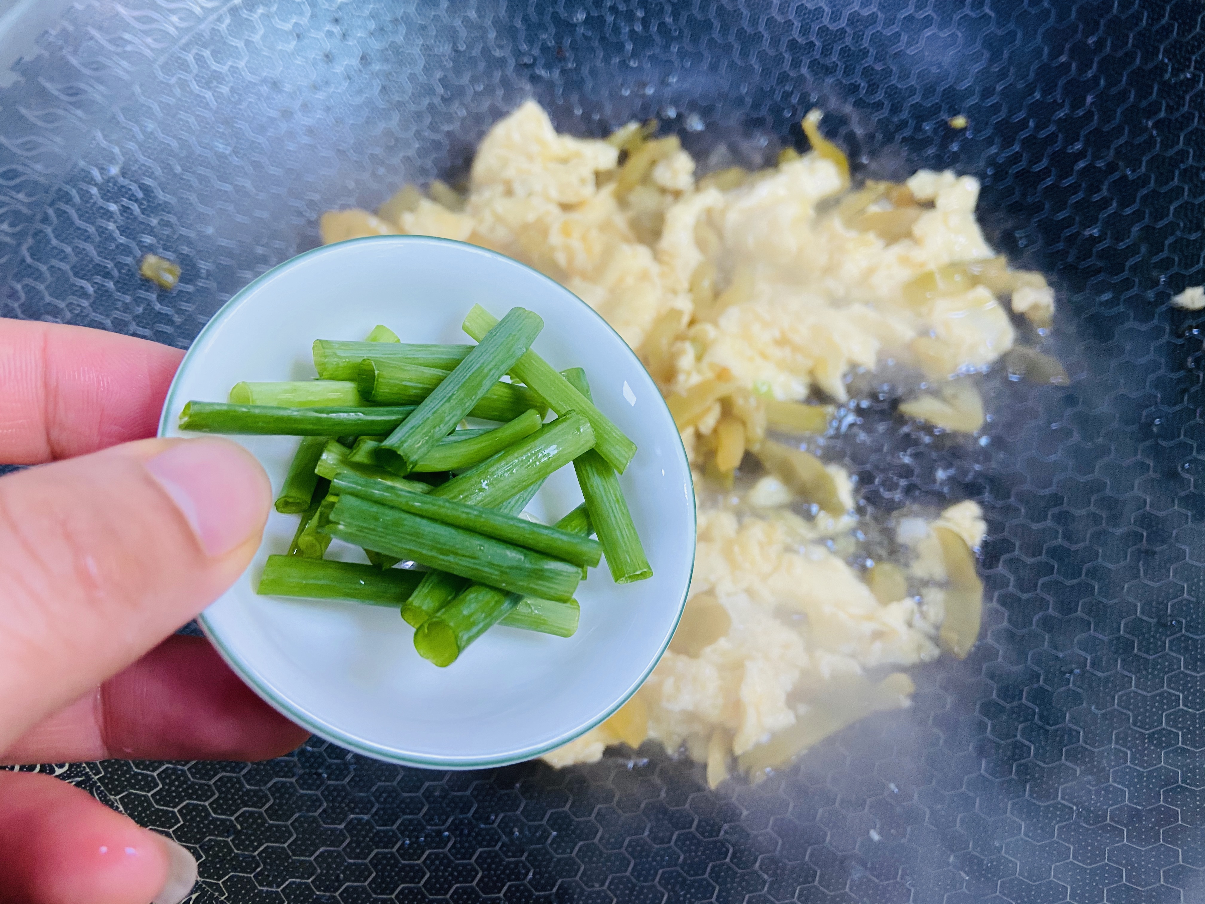 开胃小菜🔥榨菜炒鸡蛋的做法 步骤10