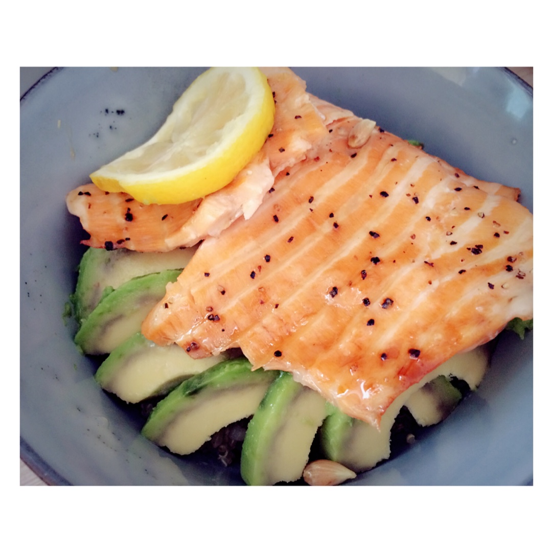 三文鱼牛油果拌饭