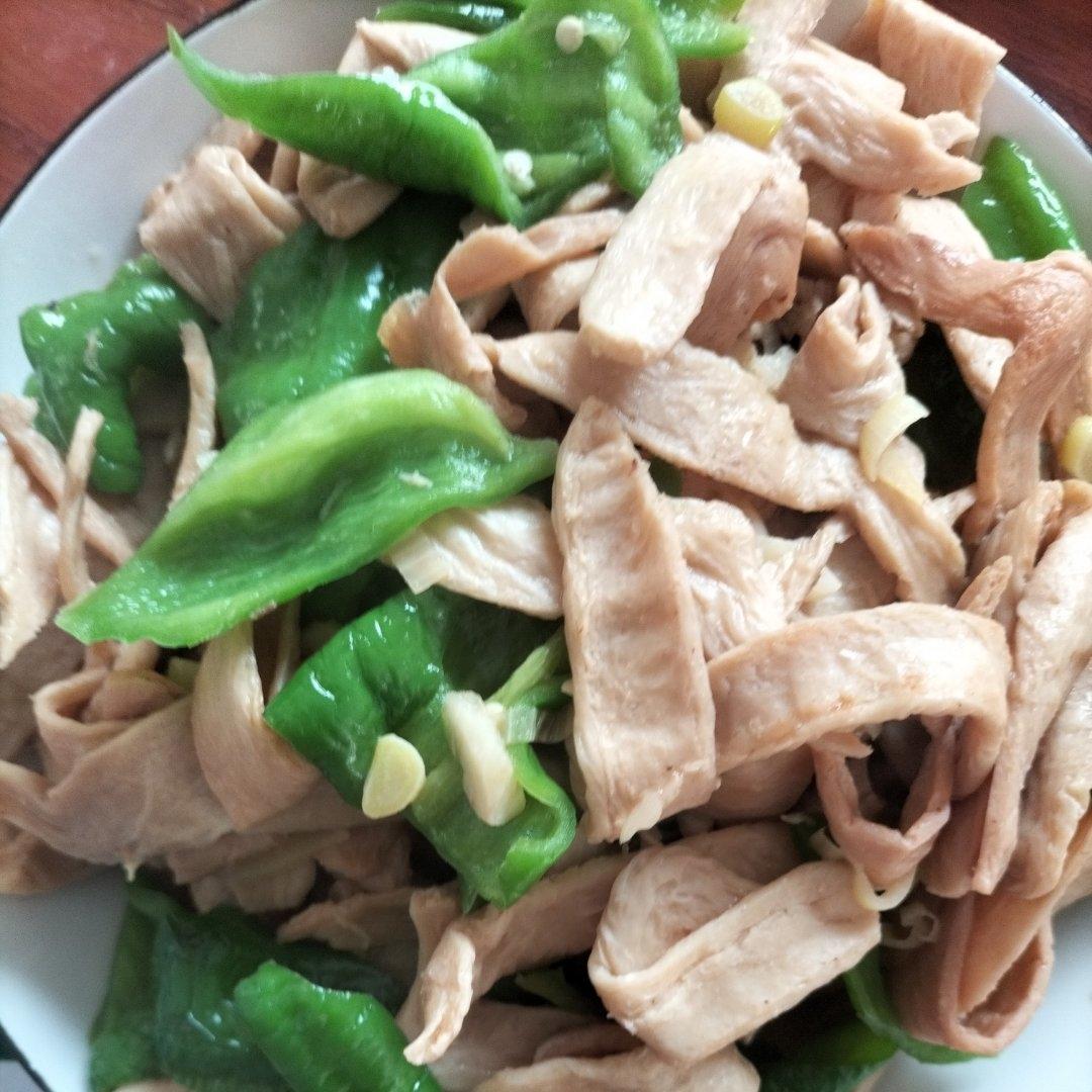 青椒炒素鸡翅
