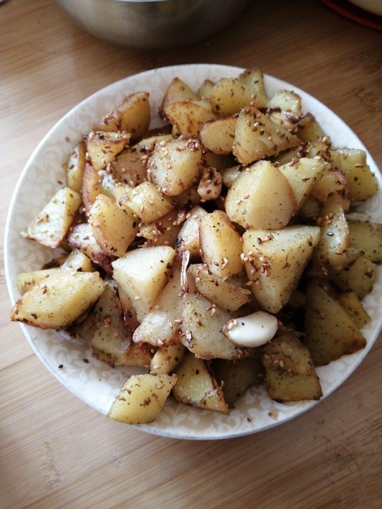 蒜香孜然土豆