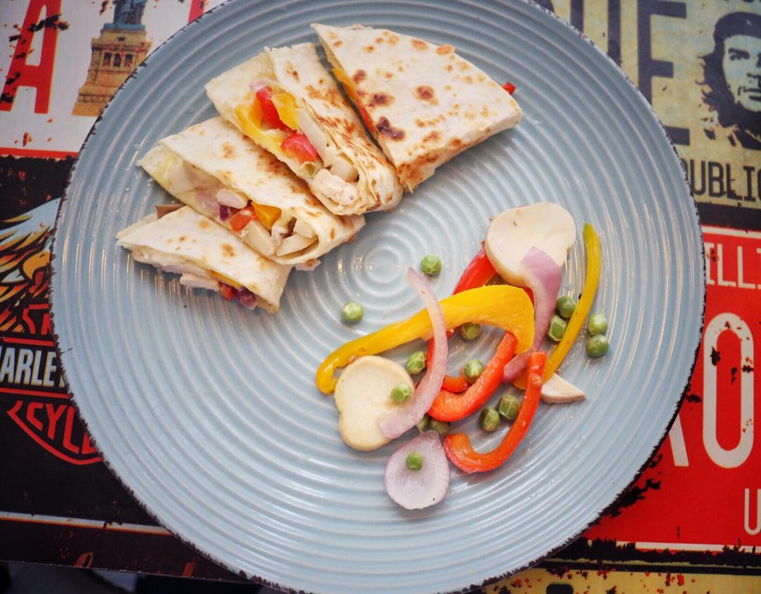 墨西哥芝士薄饼（鸡肉）Quesadilla