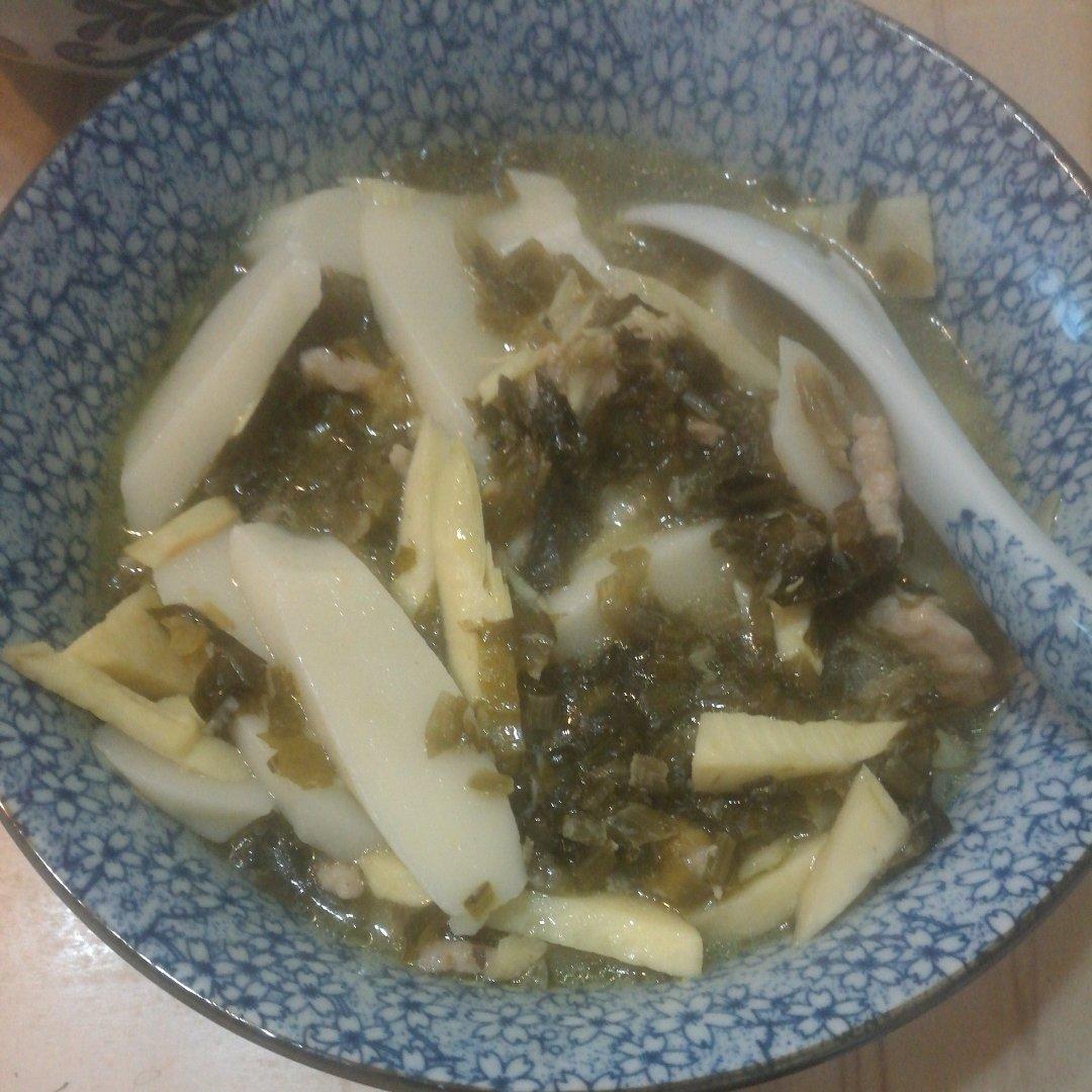 雪菜肉丝年糕汤