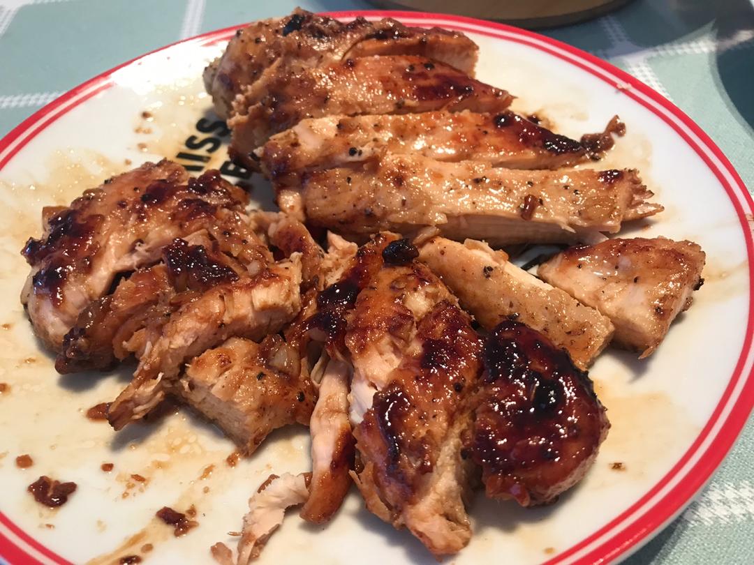 酷炫屌炸天好吃的煎鸡胸肉（香蒜蜂蜜煎鸡胸肉）