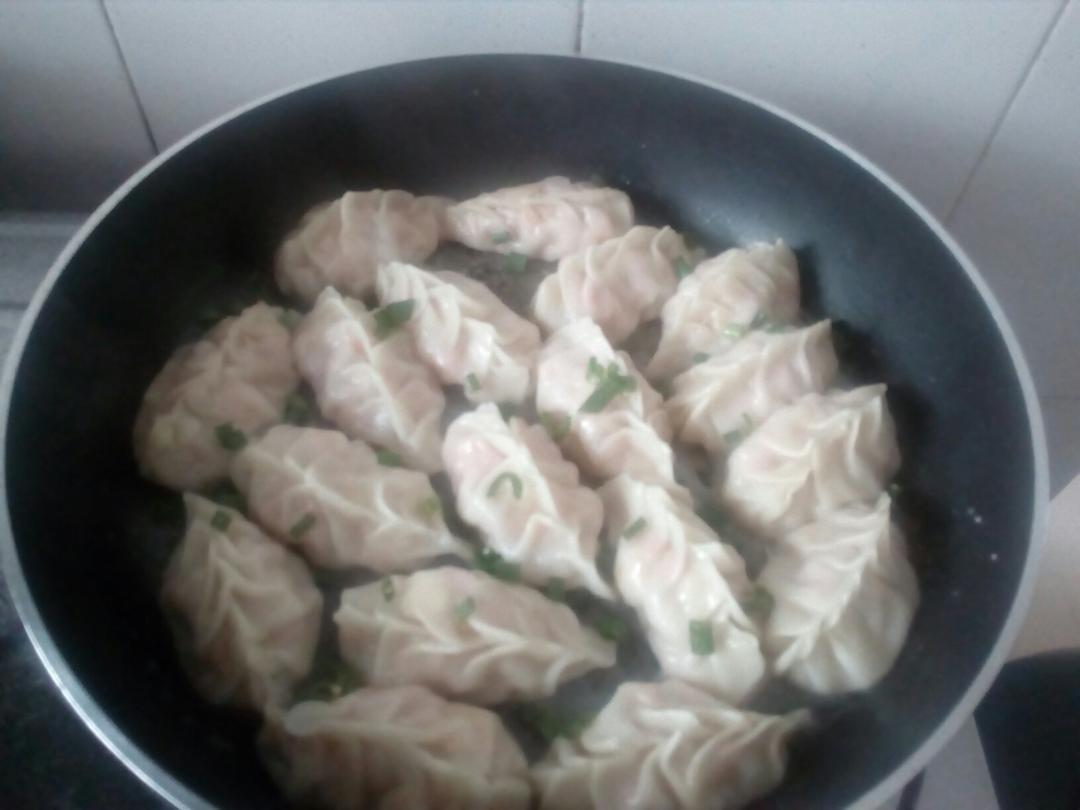 脆底煎饺