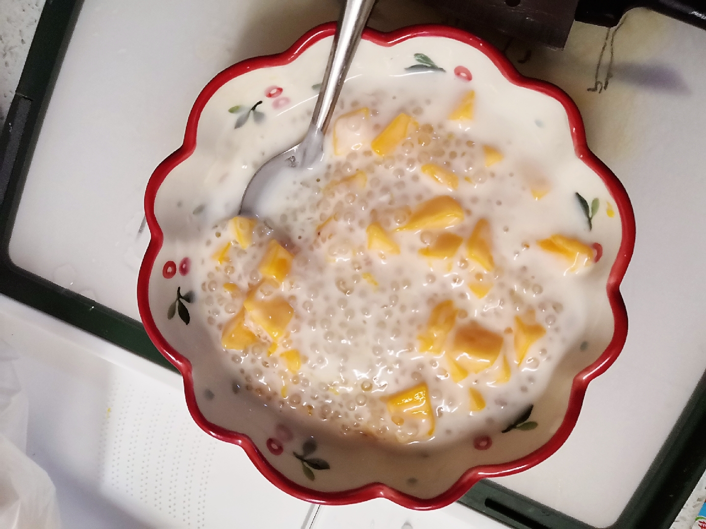 酸奶芒果西米露的做法