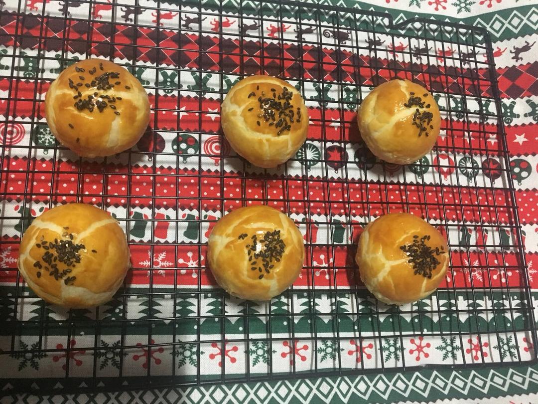 百吃不腻的蛋黄酥