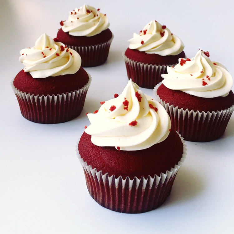 传统红丝绒杯子蛋糕（极软无泡打粉）Red velvet cupcake