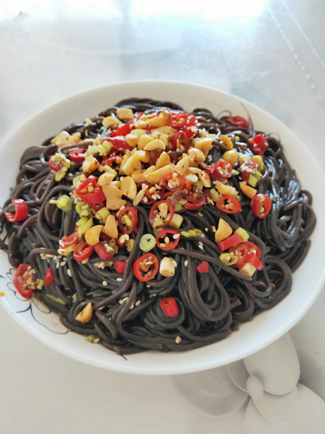 酸辣凉拌嶡根粉