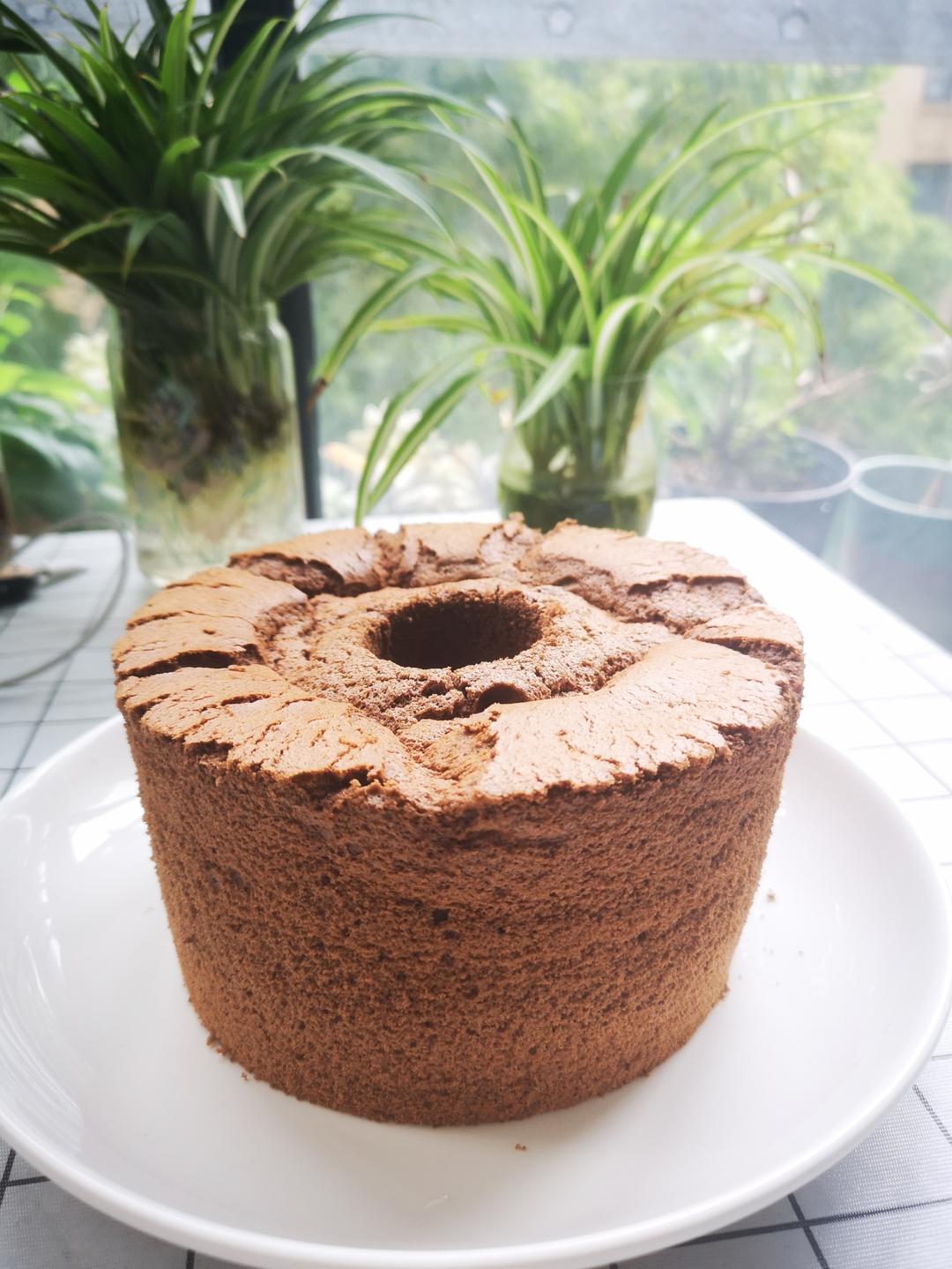 香浓柔软的可可戚风蛋糕