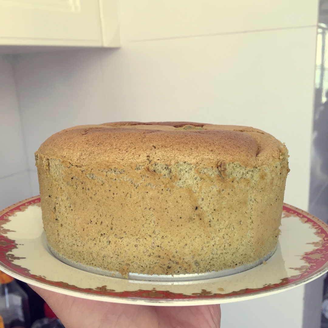 超简单完美戚风蛋糕（6寸2蛋）附打发、翻拌、脱模视频