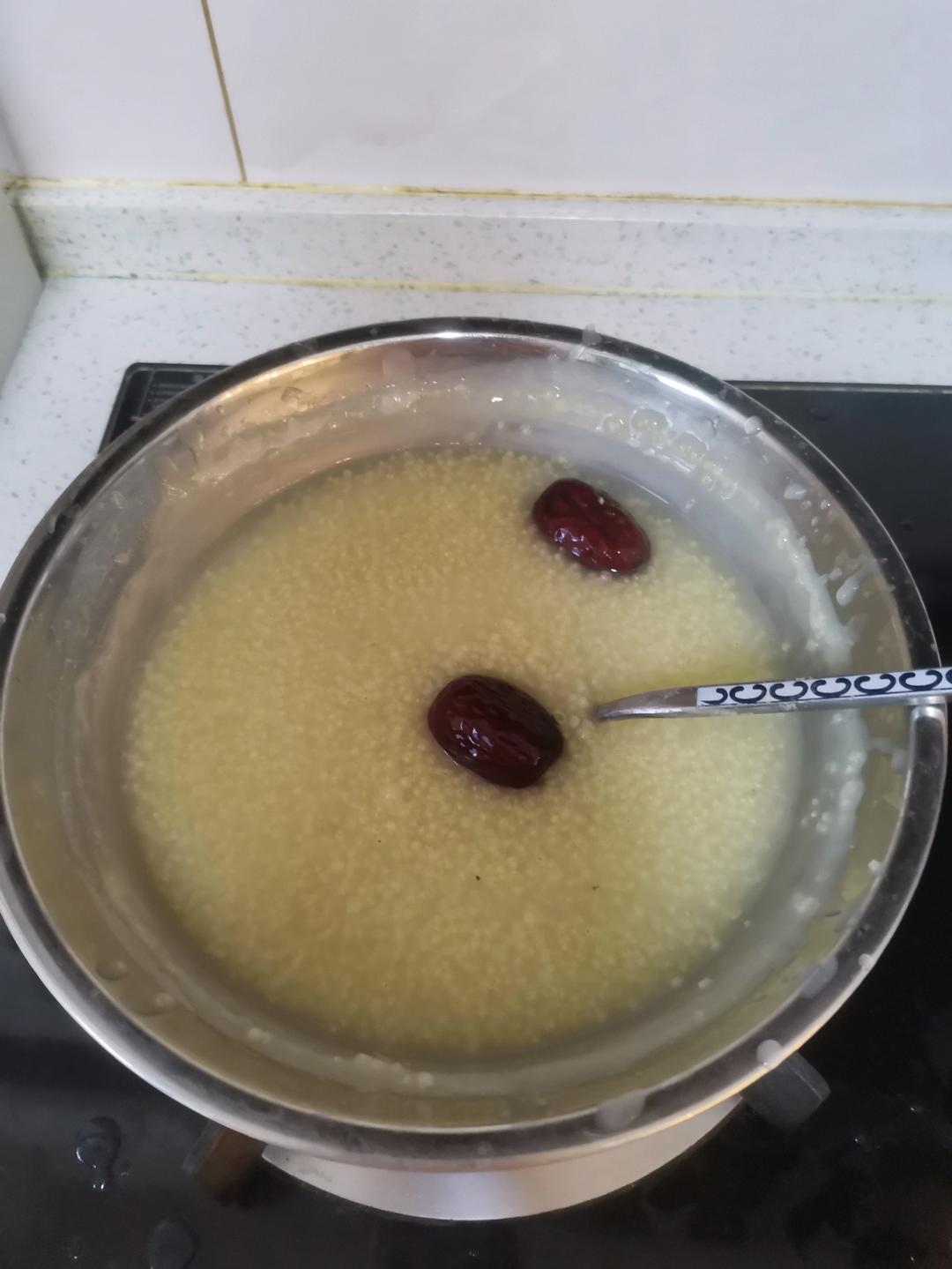 小米粥（小米油飘香）