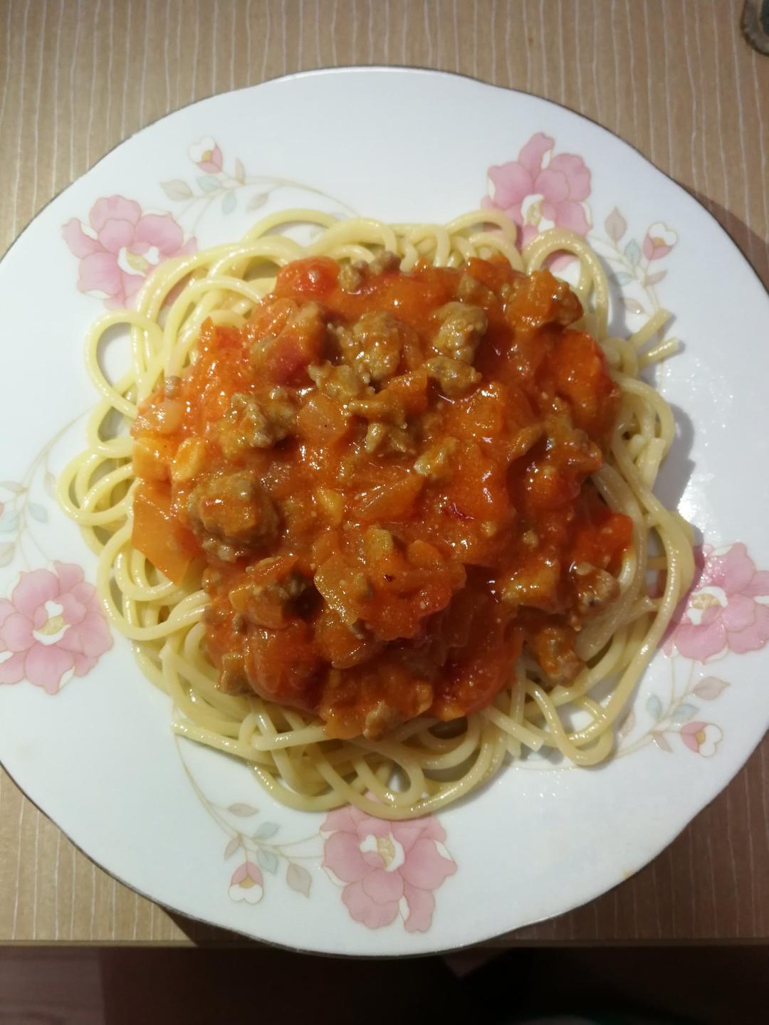 番茄肉酱意大利面