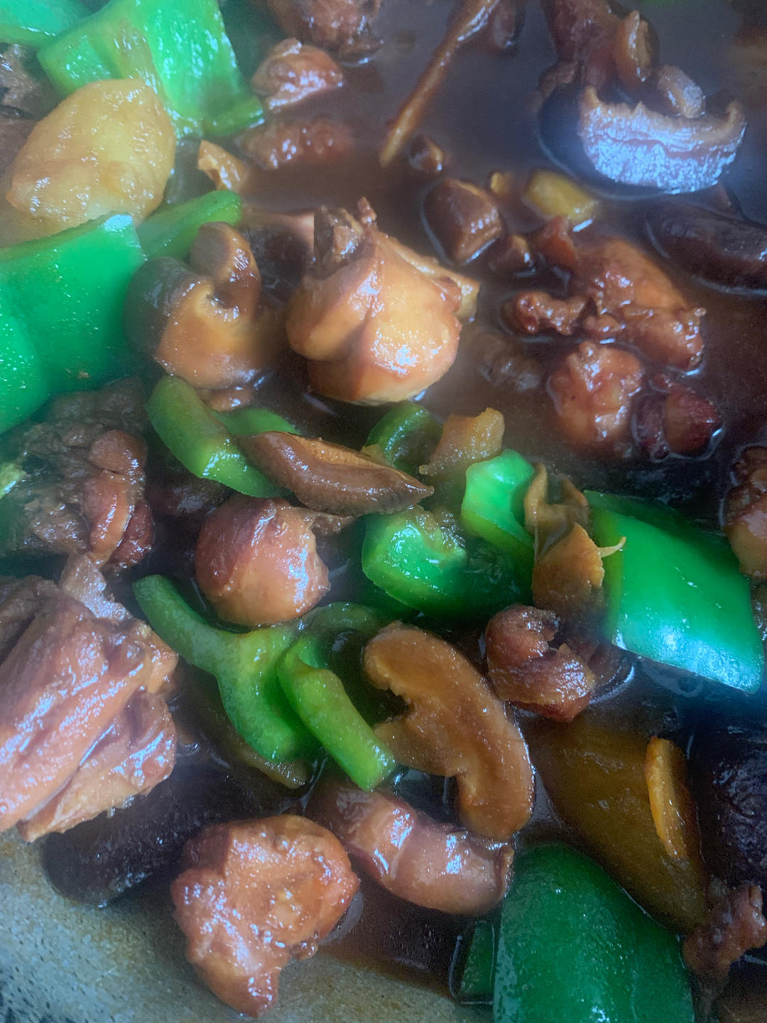 好吃到原地爆炸的黄焖鸡