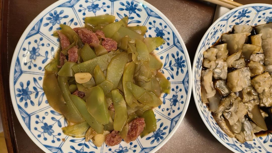 广式香肠炒莴笋