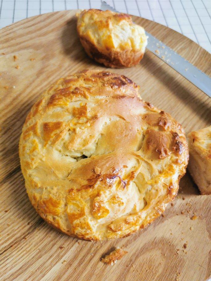 好吃到炸裂的港式菠萝包（附带制作酥皮的小视频）