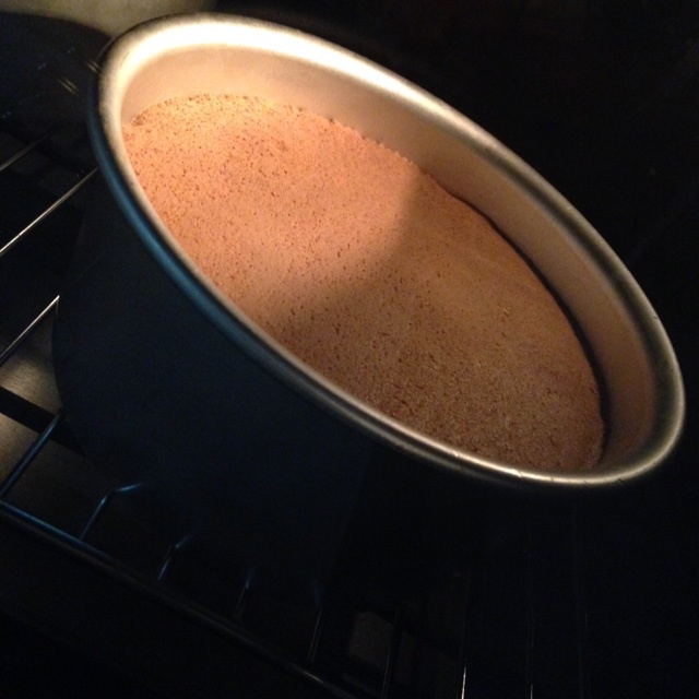 超简单完美戚风蛋糕（6寸2蛋）附打发、翻拌、脱模视频