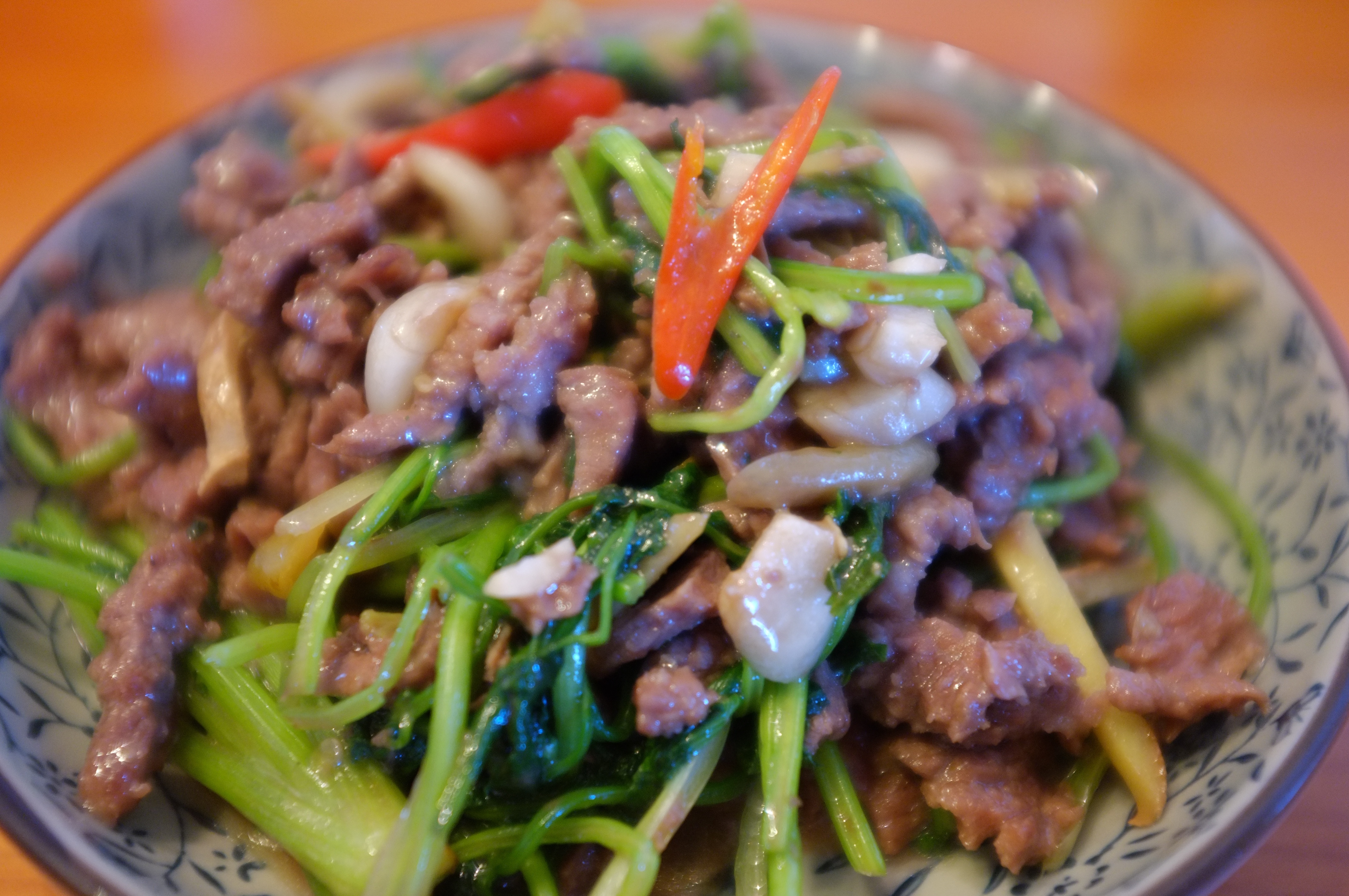 野山椒香菜爆炒牛肉