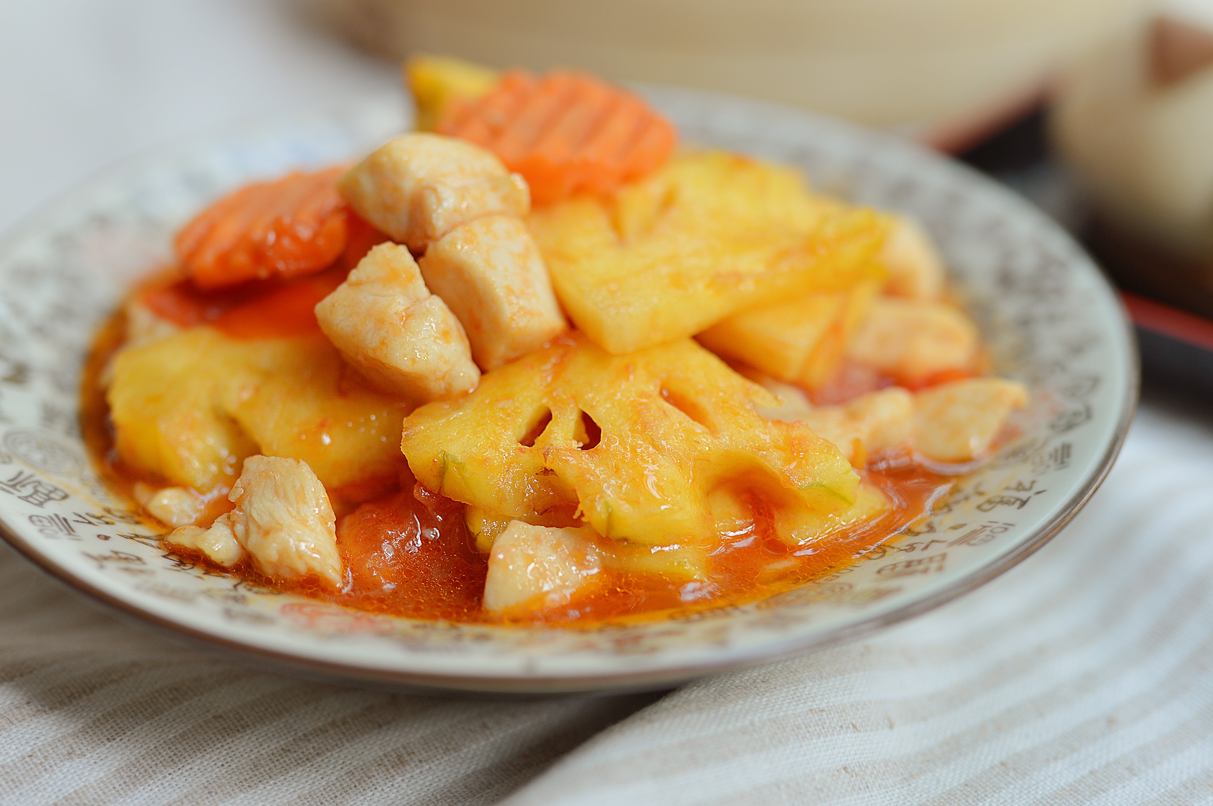 西红柿菠萝炒鸡丁