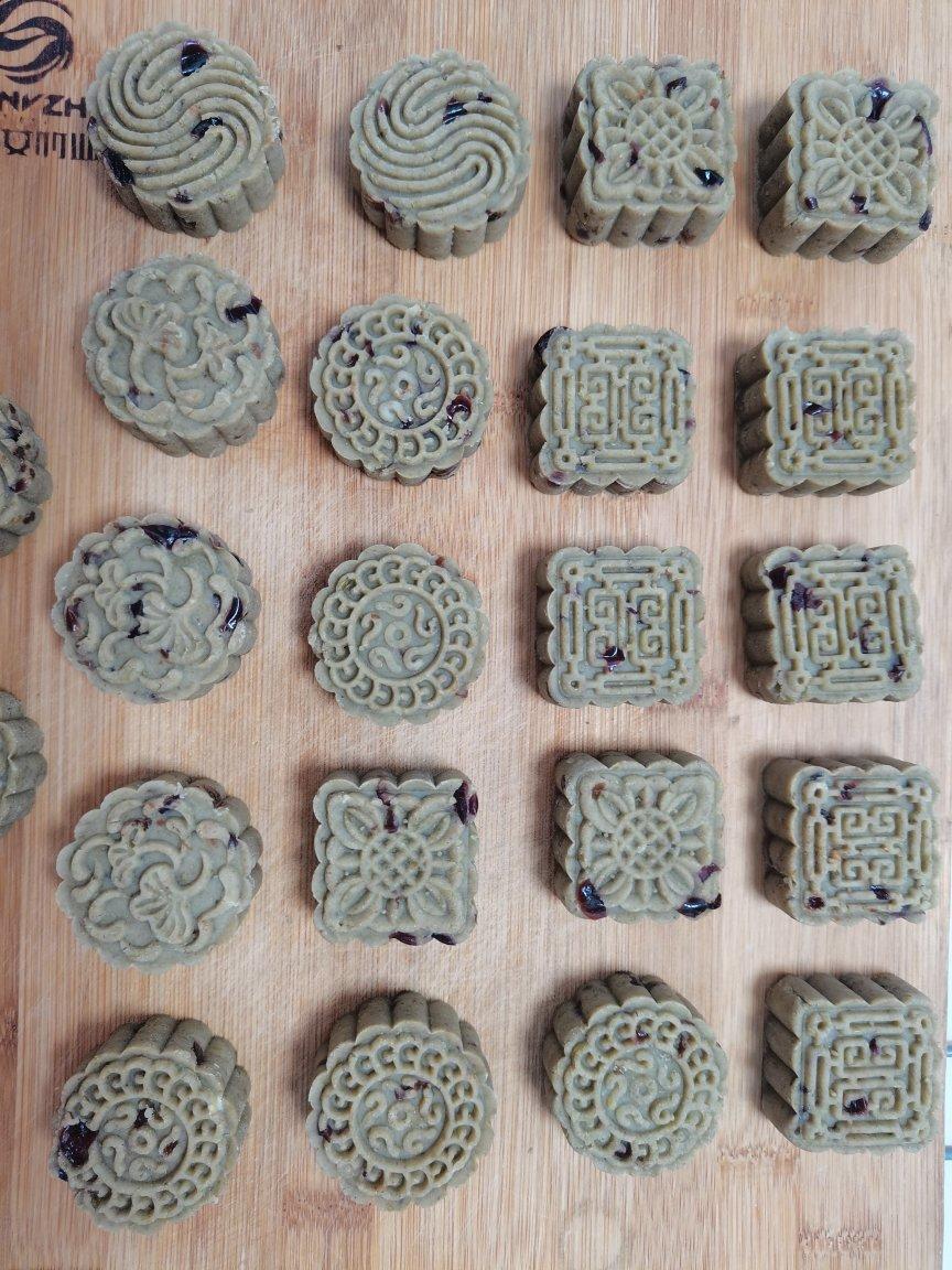 奶香绿豆糕（无豆腥味，超快手不麻烦）