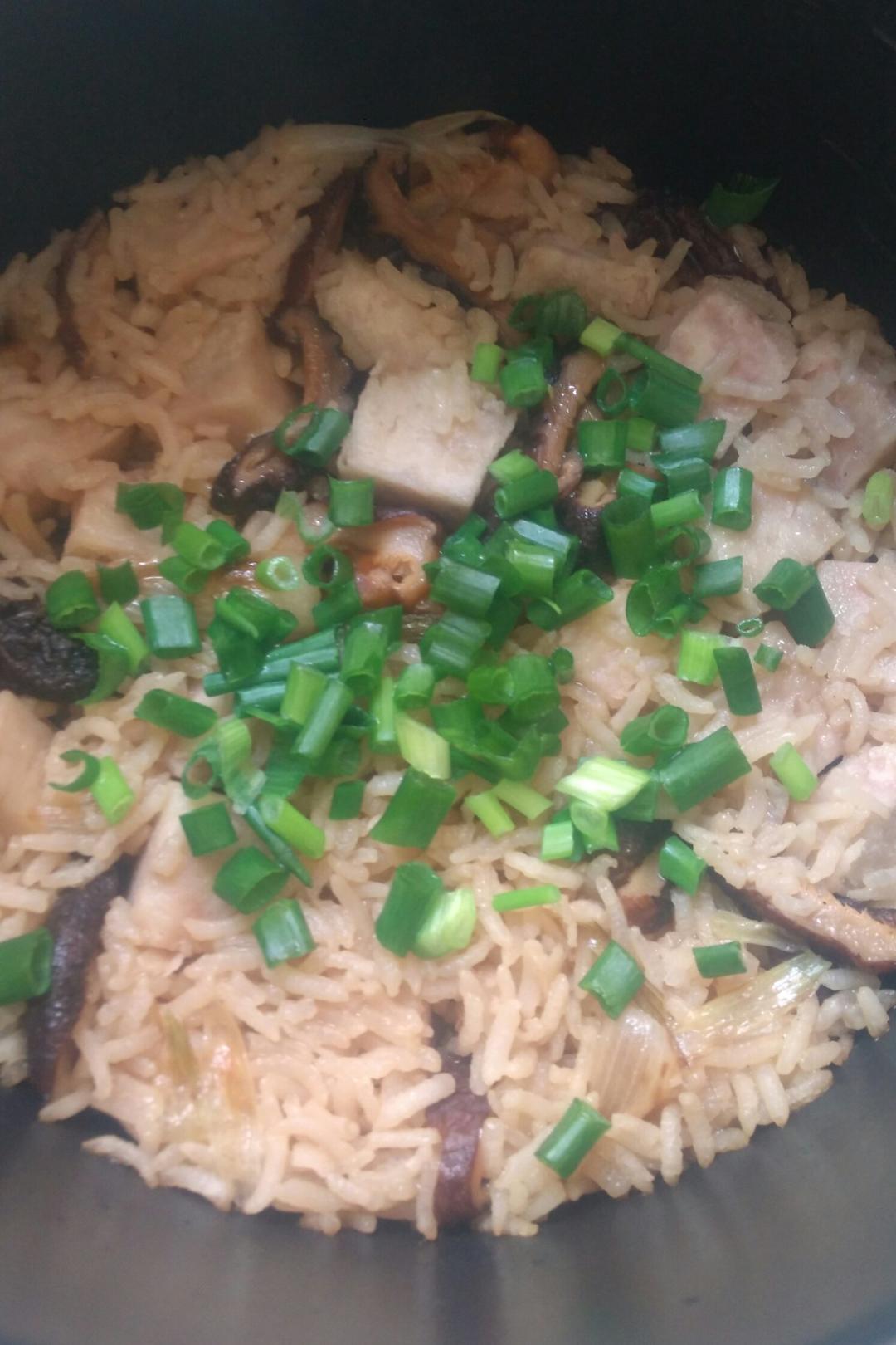 香菇芋头炊饭