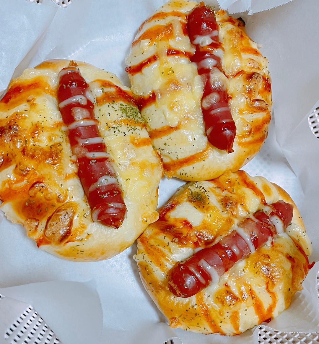 一个面团撑起一家店的台式面包—香肠面包